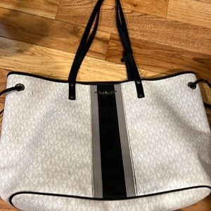 Micheal Kors tote